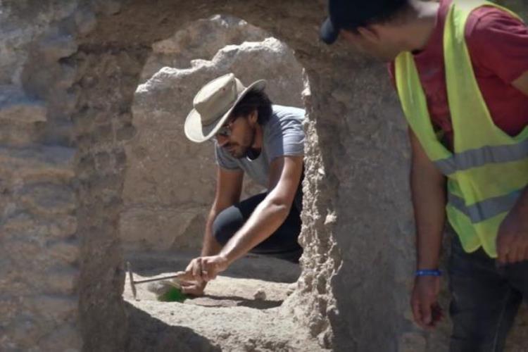 以色列 考古「考古学家在以色列亚夫纳遗址发现中世纪葡萄酒厂废墟」
