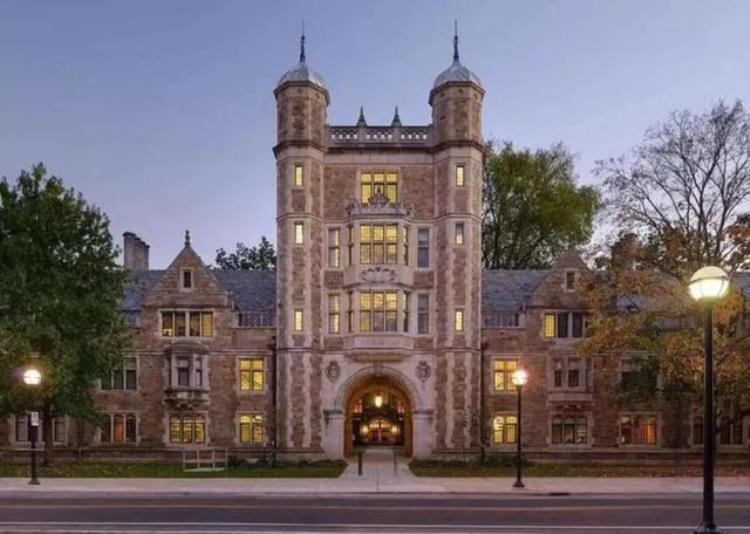 美国杜克大学世界排名在美国的「长居美国大学排行榜前十杜克大学究竟有多强保录取能进吗」